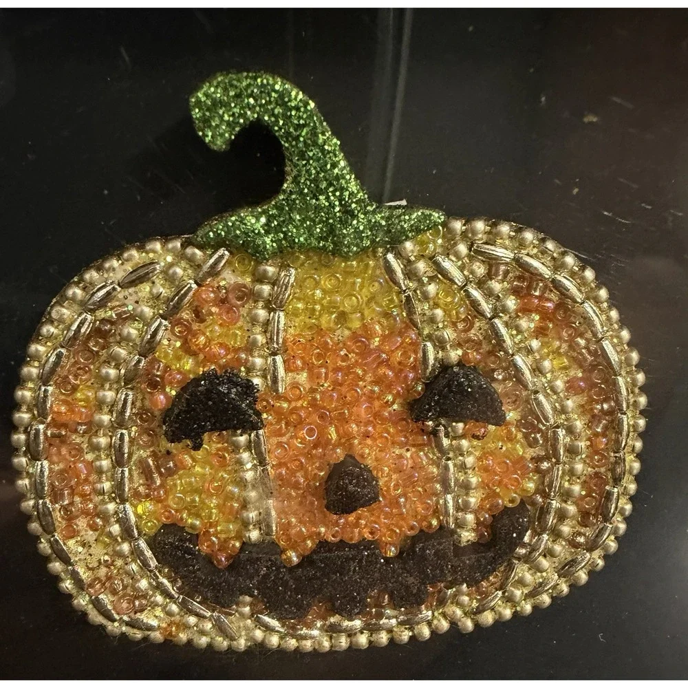 Tahari Home Fly By Night Beaded Pumpkin Jack O'Lantern Napkin Rings Set of 8 NIB